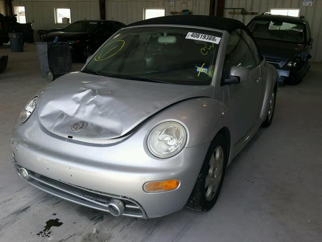 3VWCK21Y93M312260 - 2003 VOLKSWAGEN NEW BEETLE 银色 照片 2