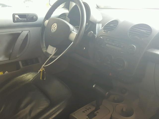 3VWCK21Y93M312260 - 2003 VOLKSWAGEN NEW BEETLE 银色 照片 9