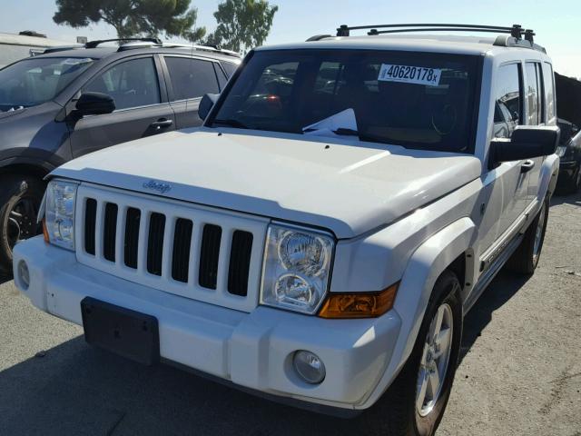 1J8HG48N36C104925 - 2006 JEEP COMMANDER WHITE photo 2