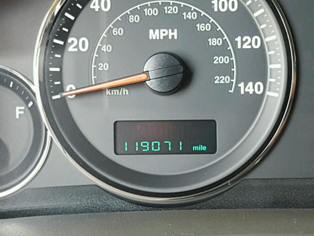 1J8HG48N36C104925 - 2006 JEEP COMMANDER WHITE photo 8