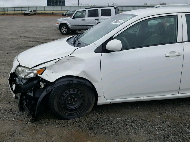 1NXBU4EE0AZ186606 - 2010 TOYOTA COROLLA BA WHITE photo 9