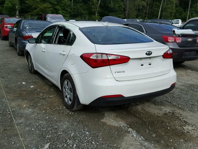 KNAFK4A67G5507924 - 2016 KIA FORTE LX WHITE photo 3