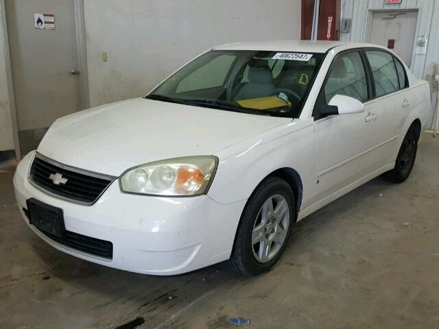 1G1ZT58N88F132307 - 2008 CHEVROLET MALIBU WHITE photo 2