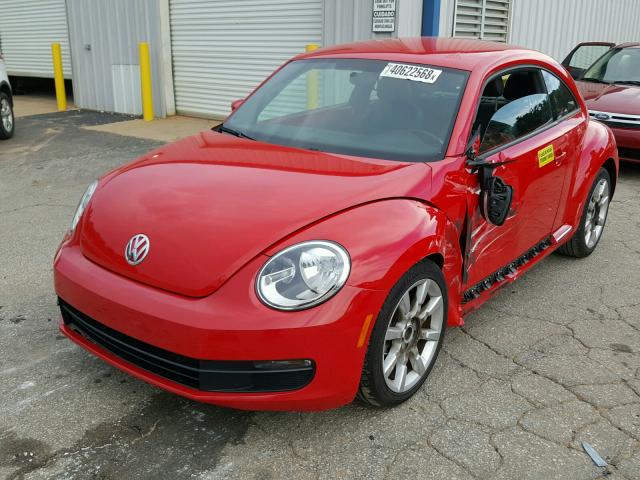 3VWJP7AT9CM652714 - 2012 VOLKSWAGEN BEETLE RED photo 2