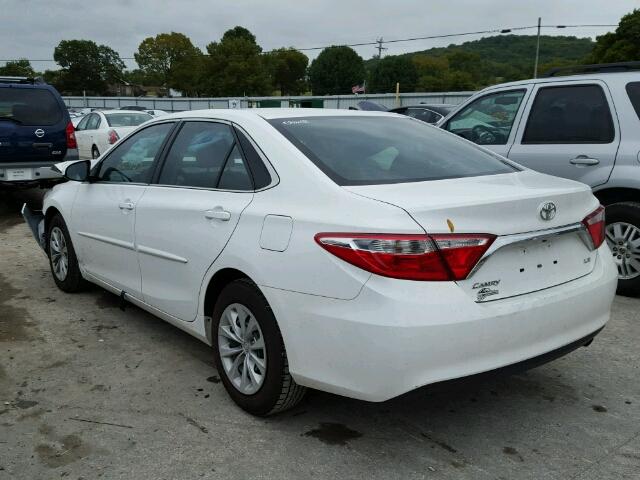 4T4BF1FK5FR474664 - 2015 TOYOTA CAMRY LE WHITE photo 3