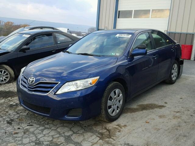 4T1BF3EK5BU648671 - 2011 TOYOTA CAMRY BASE BLUE photo 2