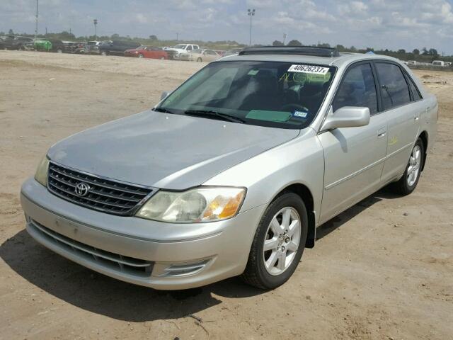 4T1BF28B24U387072 - 2004 TOYOTA AVALON XL SILVER photo 2