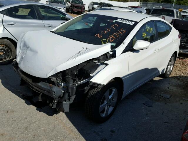 5NPDH4AE6BH060768 - 2011 HYUNDAI ELANTRA GL WHITE photo 2