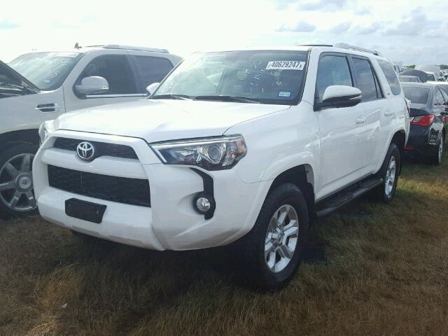 JTEBU5JR1G5361592 - 2016 TOYOTA 4RUNNER SR WHITE photo 2