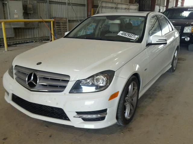 WDDGF4HB3CR194068 - 2012 MERCEDES-BENZ C 250 WHITE photo 2