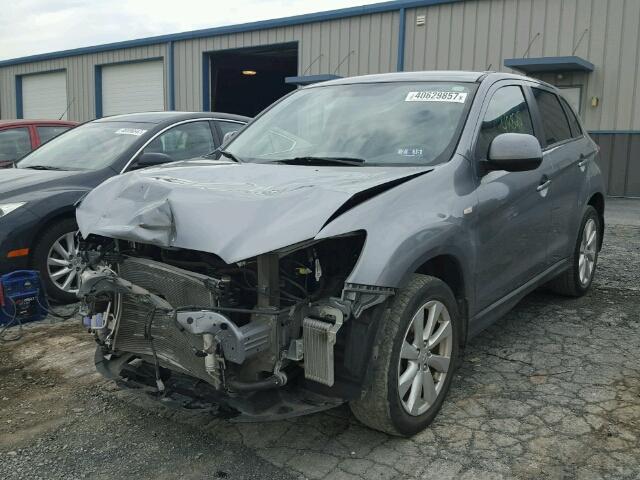 4A4AP3AU5EE015843 - 2014 MITSUBISHI OUTLANDER GRAY photo 2