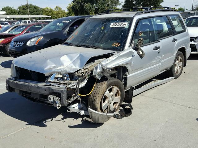 JF1SF65612H701969 - 2002 SUBARU FORESTER S 银色 照片 2