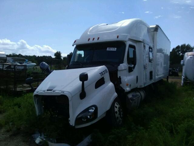 3ALAGADV5GDGW9384 - 2016 FREIGHTLINER CASCADIA 1 WHITE photo 2