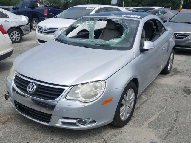 WVWBA71F37V042922 - 2007 VOLKSWAGEN EOS 2.0T SILVER photo 2