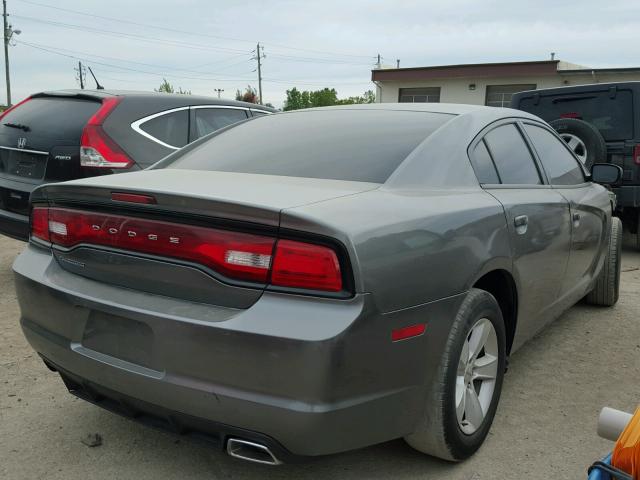 2B3CL3CG6BH569353 - 2011 DODGE CHARGER SILVER photo 4