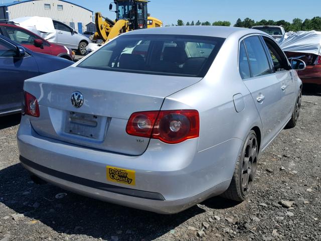 3VWST71K75M631919 - 2005 VOLKSWAGEN NEW JETTA SILVER photo 4