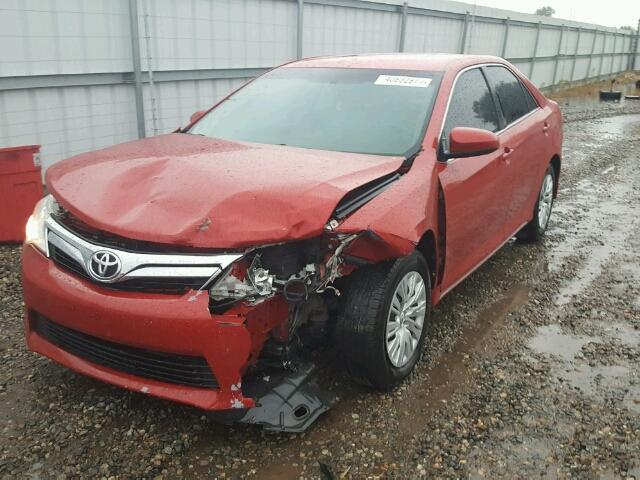 4T1BF1FK0CU585354 - 2012 TOYOTA CAMRY RED photo 2