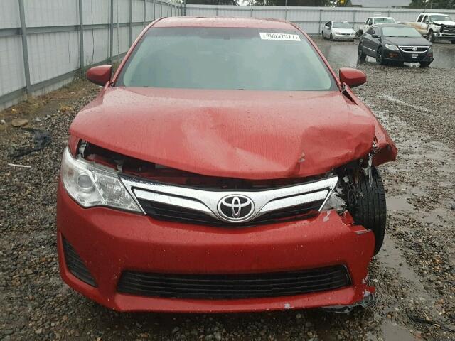 4T1BF1FK0CU585354 - 2012 TOYOTA CAMRY RED photo 9