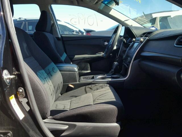 4T1BF1FK8HU691199 - 2017 TOYOTA CAMRY LE 黑色 照片 5