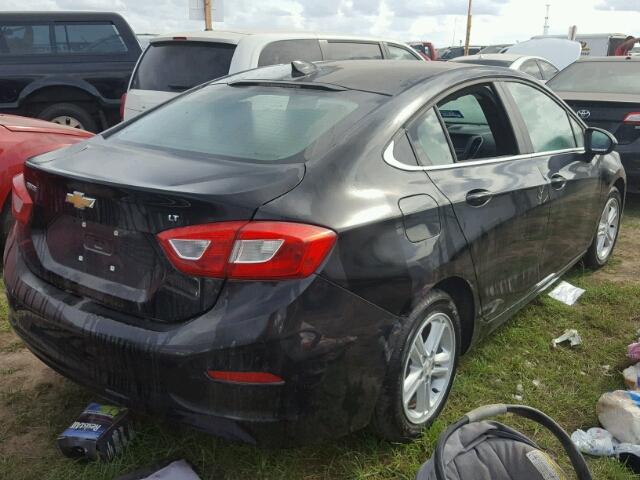 1G1BE5SM3H7100256 - 2017 CHEVROLET CRUZE LT BLACK photo 4