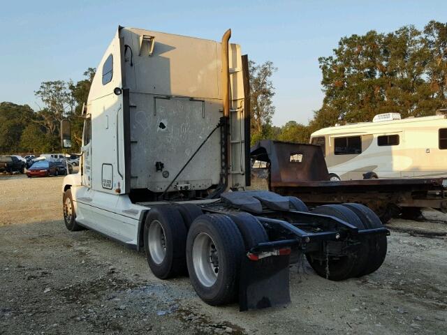 1FUJBBDR2ADAP2925 - 2010 FREIGHTLINER CONVENTION WHITE photo 3