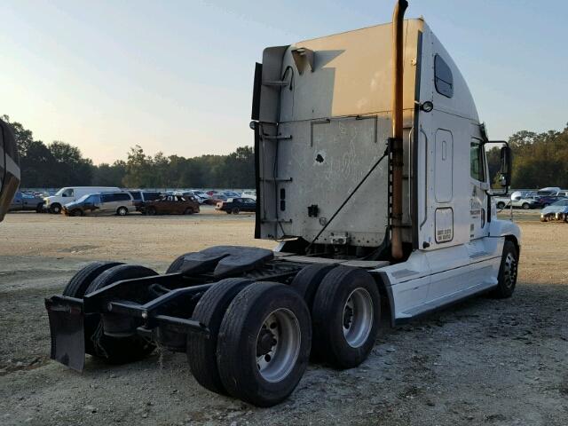 1FUJBBDR2ADAP2925 - 2010 FREIGHTLINER CONVENTION WHITE photo 4