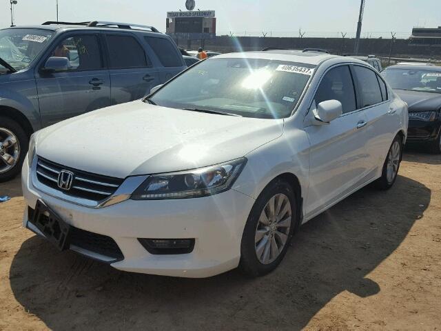 1HGCR2F87EA062297 - 2014 HONDA ACCORD WHITE photo 2