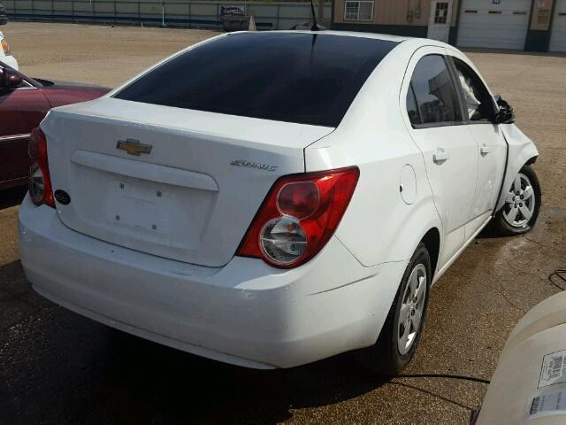 1G1JA5SH5D4258040 - 2013 CHEVROLET SONIC LS WHITE photo 4