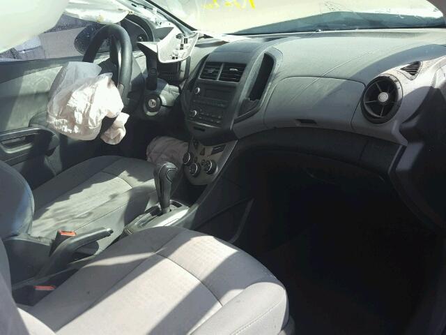 1G1JA5SH5D4258040 - 2013 CHEVROLET SONIC LS 白色 照片 5