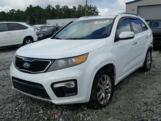 5XYKW4A25BG092203 - 2011 KIA SORENTO SX WHITE photo 2