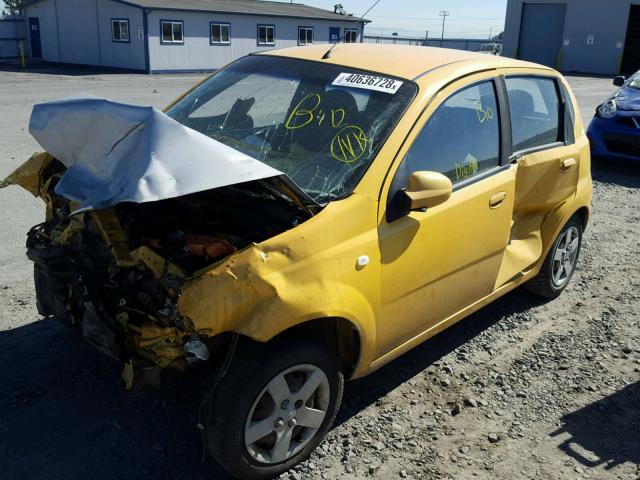 KL1TD62685B442047 - 2005 CHEVROLET AVEO BASE Żółty zdjęcie 2