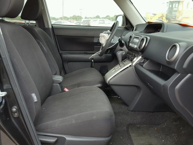 JTLKE50E581025179 - 2008 TOYOTA SCION XB Schwarz Foto 5