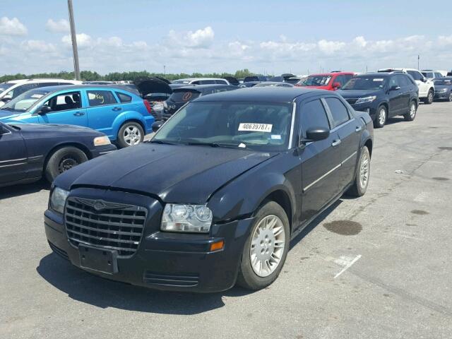 2C3KA43R67H618537 - 2007 CHRYSLER 300 BLACK photo 2