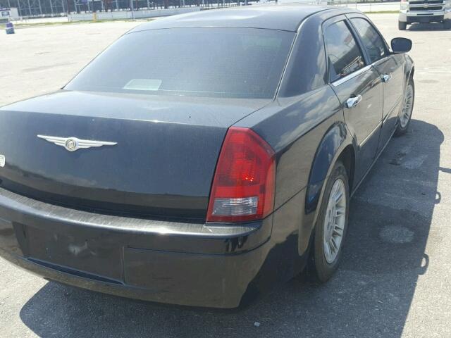 2C3KA43R67H618537 - 2007 CHRYSLER 300 BLACK photo 4