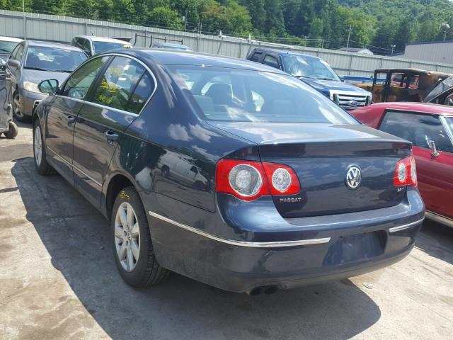 WVWUK73C88P046379 - 2008 VOLKSWAGEN PASSAT TUR BLUE photo 3