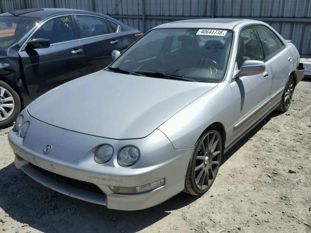 JH4DB75671S001376 - 2001 ACURA INTEGRA GS SILVER photo 2