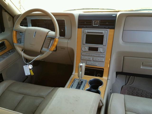 5LMFU28588LJ07083 - 2008 LINCOLN NAVIGATOR GOLD photo 9