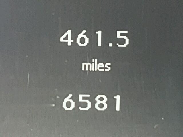 SJKCH5CP6JA058795 - 2018 INFINITI QX30 BASE RED photo 8