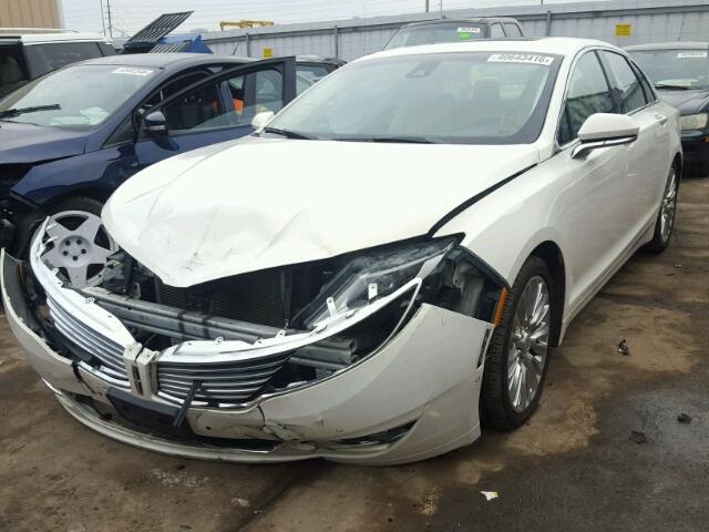 3LN6L2GK0DR816888 - 2013 LINCOLN MKZ WHITE photo 2