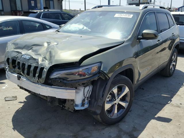 1C4PJMDX2KD165604 - 2019 JEEP CHEROKEE L GREEN photo 2