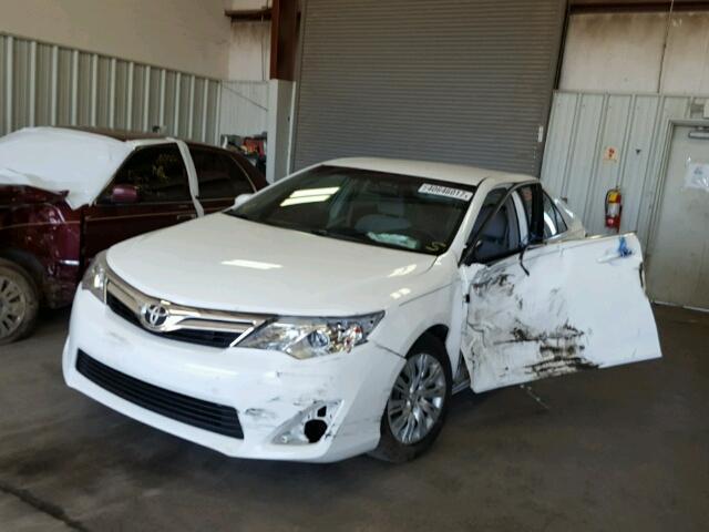 4T1BF1FK8CU605110 - 2012 TOYOTA CAMRY BASE WHITE photo 2