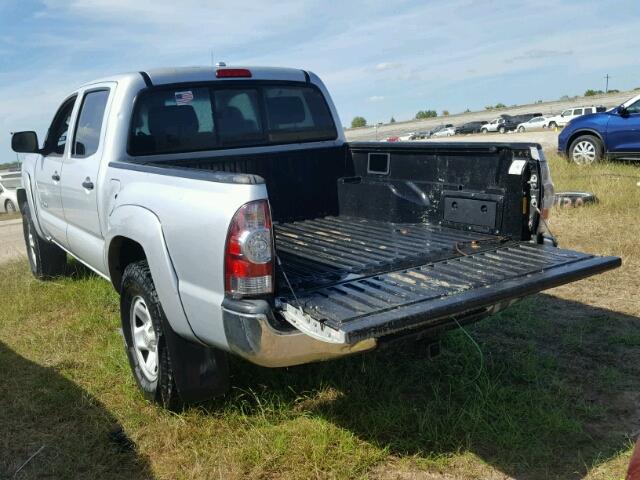 3TMJU62NX9M083662 - 2009 TOYOTA TACOMA DOU SILVER photo 3