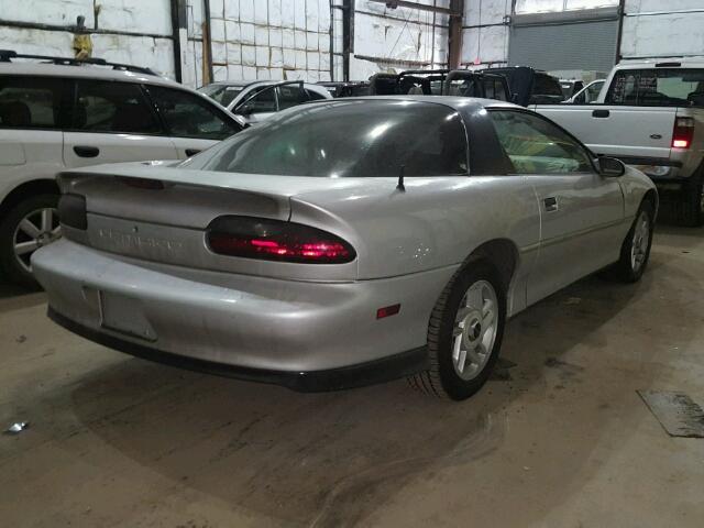 2G1FP22SXS2123394 - 1995 CHEVROLET CAMARO SILVER photo 4