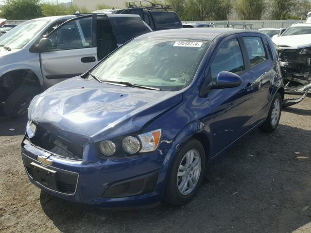 1G1JB6SH3C4223384 - 2012 CHEVROLET SONIC LS 蓝色 照片 2