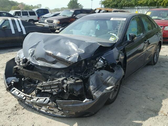 4T1BF1FKXHU729824 - 2017 TOYOTA CAMRY LE 黑色 照片 2