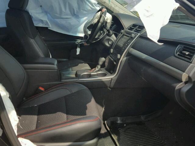 4T1BF1FKXHU729824 - 2017 TOYOTA CAMRY LE 黑色 照片 5