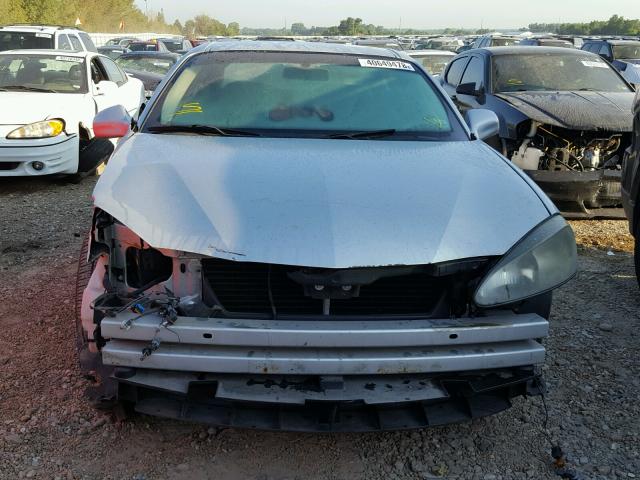 2G2WP522851340790 - 2005 PONTIAC GRAND PRIX SILVER photo 9