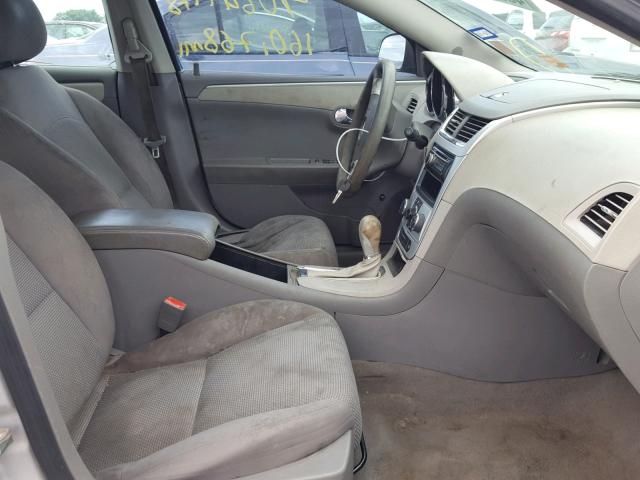 1G1ZB5EB4AF113207 - 2010 CHEVROLET MALIBU LS SILVER photo 5