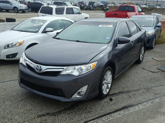 4T1BK1FK3CU011441 - 2012 TOYOTA CAMRY SE GRAY photo 2