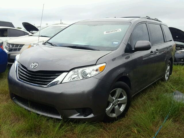 5TDKK3DC0ES470476 - 2014 TOYOTA SIENNA GRAY photo 2